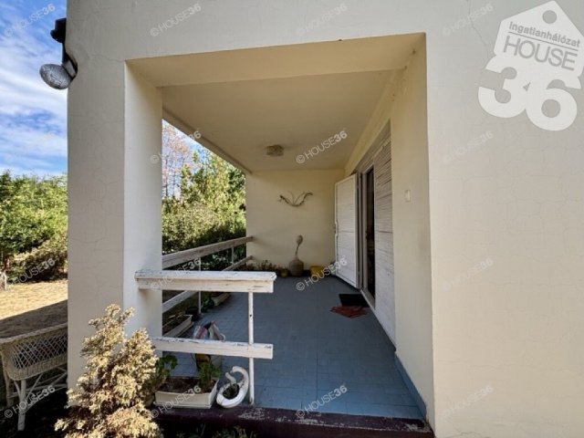 Eladó nyaraló, Lakitelken 24.6 M Ft, 3 szobás