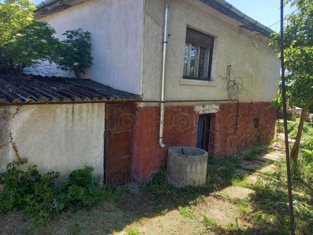 Eladó családi ház, Balatonalmádiban 97 M Ft, 14 szobás