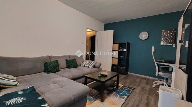 Eladó panellakás, Budapesten, X. kerületben 97 M Ft, 3 szobás