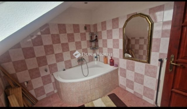 Eladó családi ház, Budapesten, XI. kerületben 81.9 M Ft