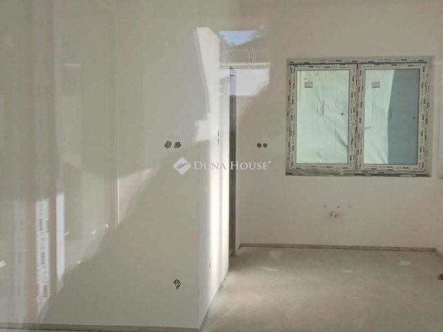 Eladó családi ház, Debrecenben 208 M Ft, 4 szobás