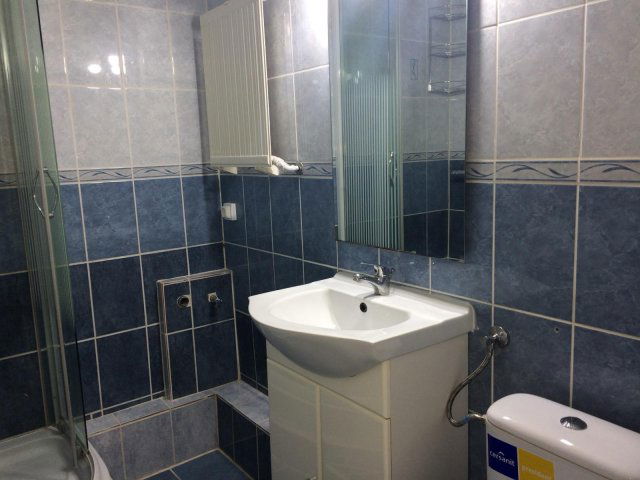 Kiadó panellakás, albérlet, Pécsett 165 E Ft / hó, 2+1 szobás