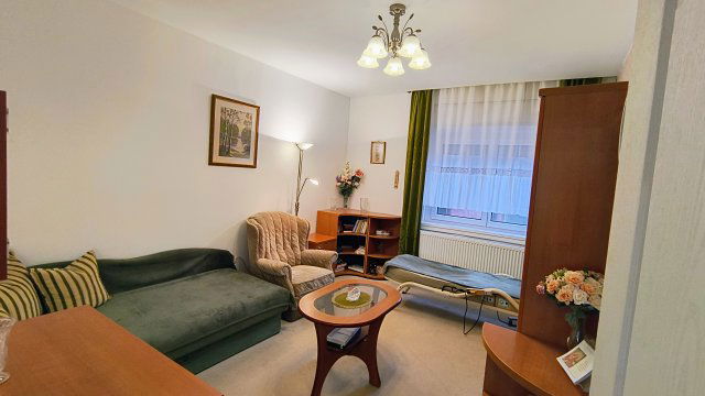 Eladó családi ház, Érden 109.9 M Ft, 7+1 szobás