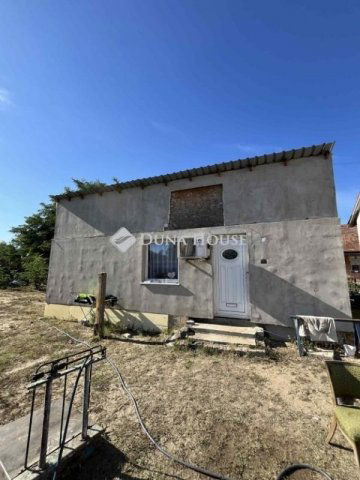 Eladó családi ház, Örkényen 55 M Ft, 3 szobás