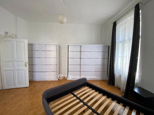 Eladó téglalakás, Budapesten, VIII. kerületben 64.9 M Ft