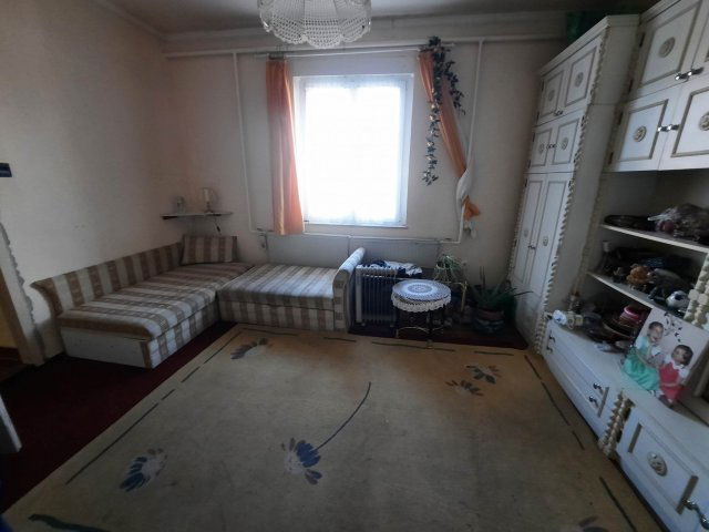 Eladó ikerház, Táton 56 M Ft, 3+1 szobás / költözzbe.hu