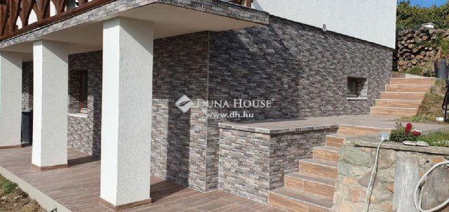 Eladó családi ház, Szentendrén 149 M Ft, 4 szobás