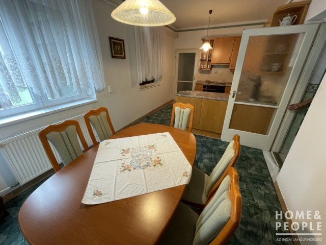 Eladó családi ház, Bordányon 74.99 M Ft, 5 szobás