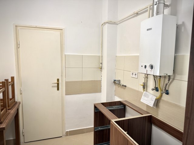 Eladó panellakás, Pécsett 42.9 M Ft, 1 szobás