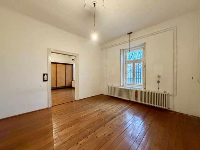 Eladó családi ház, Kecskeméten 83.9 M Ft, 6 szobás