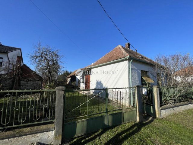 Eladó családi ház, Nádasdon 18.99 M Ft, 3+1 szobás