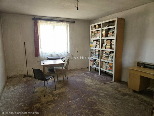 Eladó családi ház, Tácon 25 M Ft, 3 szobás