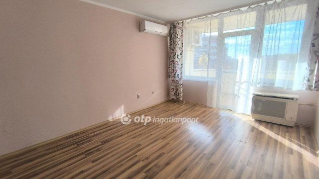 Eladó téglalakás, Szentesen 35 M Ft, 1+2 szobás