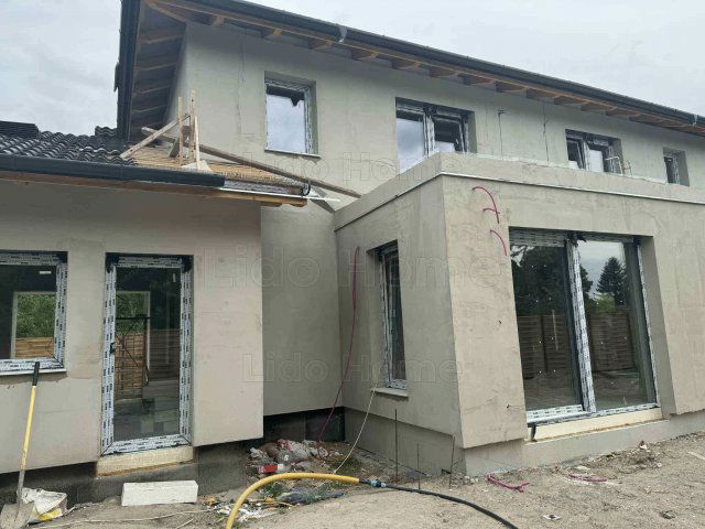 Eladó családi ház, Siófokon 120 M Ft, 3 szobás