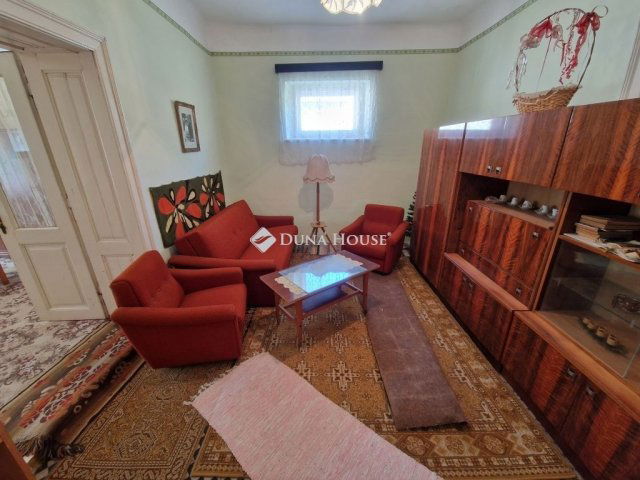 Eladó családi ház, Császártöltésen 16.99 M Ft, 5 szobás