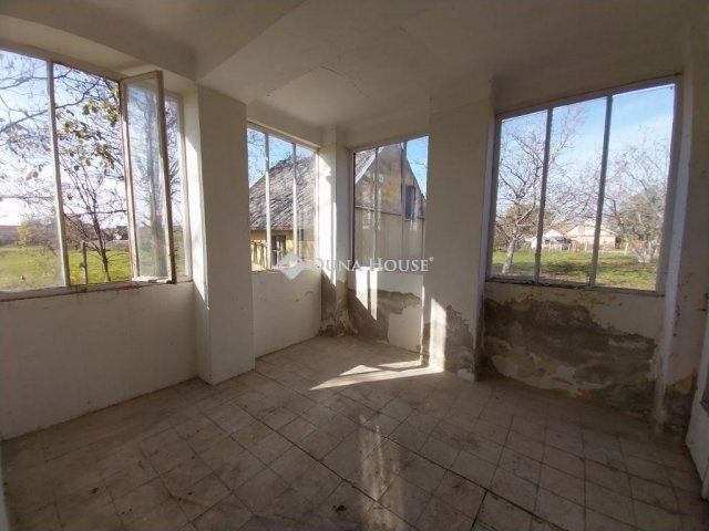 Eladó ikerház, Szegeden 44 M Ft, 2 szobás / költözzbe.hu