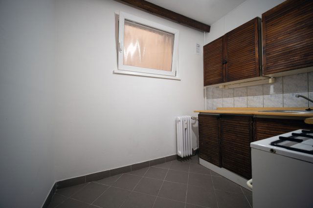 Eladó panellakás, Debrecenben 63.9 M Ft, 3 szobás