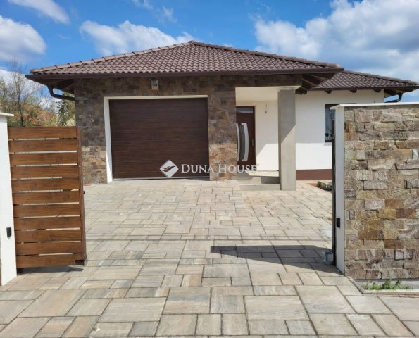 Eladó családi ház, Érden 165.9 M Ft, 4 szobás