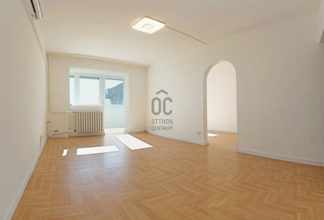 Eladó panellakás, Budapesten, III. kerületben 67.9 M Ft, 2 szobás