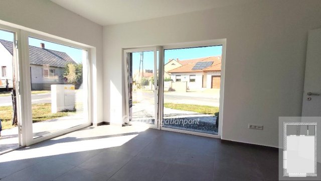 Eladó üzlethelyiség, Csornán 25.9 M Ft / költözzbe.hu