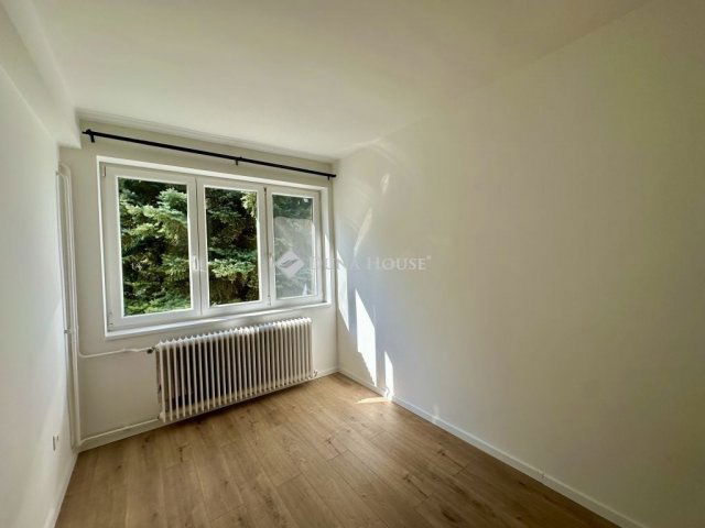Eladó téglalakás, Szentendrén 84 M Ft, 3 szobás