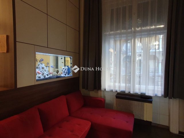 Kiadó téglalakás, albérlet, VII. kerületben, Damjanich utcában