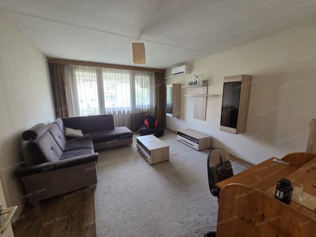 Eladó panellakás, Kecskeméten 49 M Ft, 2 szobás