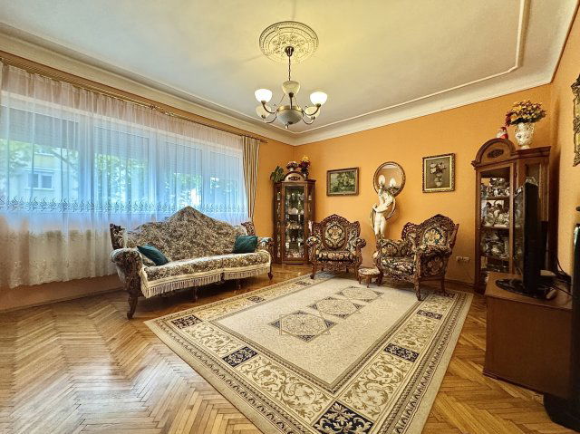 Eladó téglalakás, Győrött 88.9 M Ft, 3 szobás