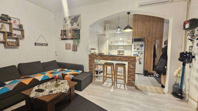 Eladó téglalakás, Budapesten, VII. kerületben 50 M Ft, 1 szobás