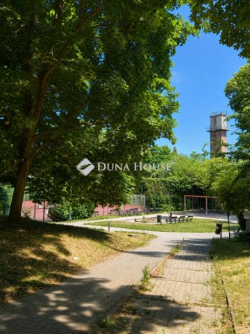 Eladó panellakás, Budaörsön 74.2 M Ft, 3 szobás