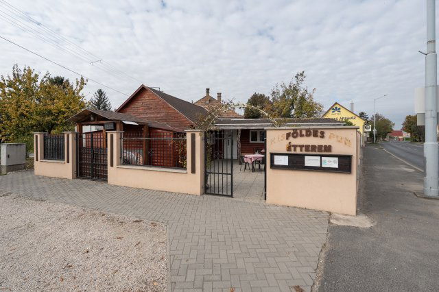 Eladó ipari ingatlan, Tatán 349.99 M Ft, 6 szobás