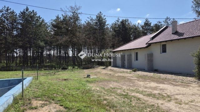 Eladó családi ház, Kecskeméten 95 M Ft, 4 szobás