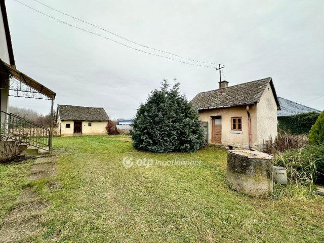 Eladó családi ház, Nyíregyházán 39.99 M Ft, 2 szobás