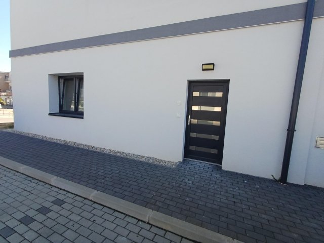Eladó téglalakás, Szombathelyen 43.5 M Ft, 2 szobás