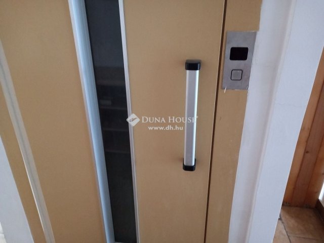 Eladó hotel, Dunaharasztin 199.9 M Ft, 20 szobás