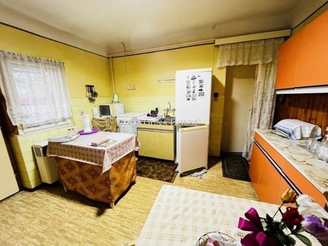 Eladó családi ház, Tápiószecsőn 34.9 M Ft, 2 szobás