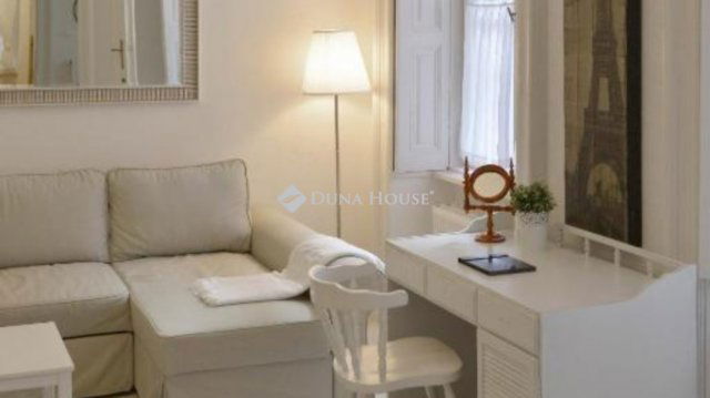 Eladó téglalakás, Budapesten, V. kerületben 189 M Ft, 3 szobás