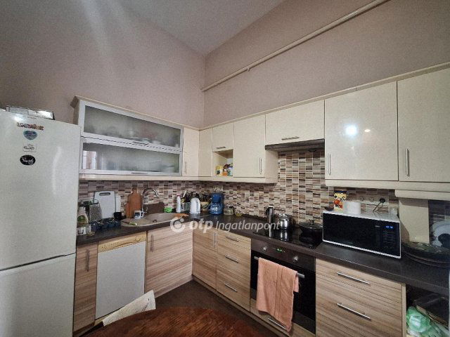 Eladó téglalakás, Budapesten, VII. kerületben 99.9 M Ft