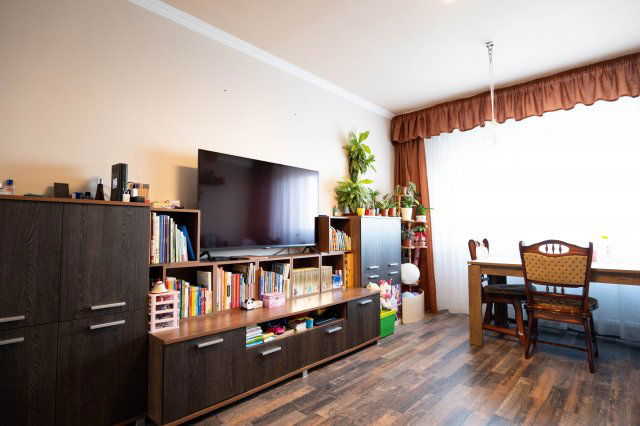 Eladó panellakás, Szegeden 69.986 M Ft, 4+2 szobás