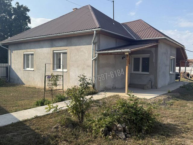 Eladó családi ház, Kenderesen 36 M Ft, 3 szobás