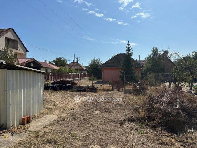 Eladó családi ház, Csévharaszton 60 M Ft, 1+1 szobás