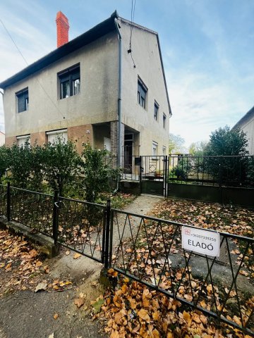 Eladó családi ház, Barcson 35.99 M Ft, 7 szobás
