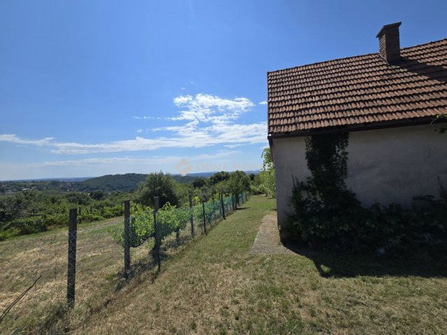 Eladó nyaraló, Pécsett 8.3 M Ft, 1 szobás / költözzbe.hu