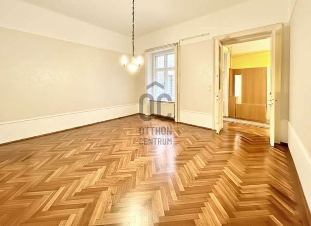 Eladó téglalakás, Budapesten, VI. kerületben 113.5 M Ft