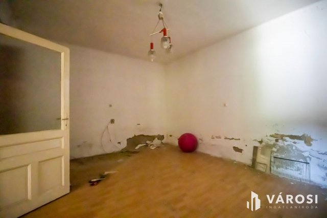 Eladó családi ház, Székesfehérvárott 39.9 M Ft, 3 szobás