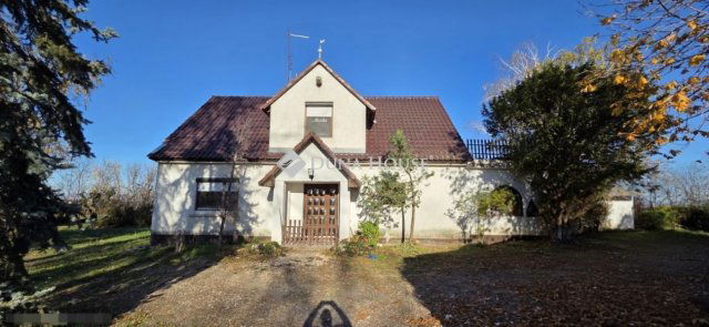 Eladó családi ház, Kiskunfélegyházán 43 M Ft, 5 szobás