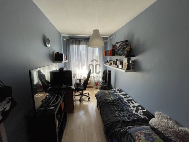 Eladó panellakás, Dunaújvárosban 30.5 M Ft, 2 szobás