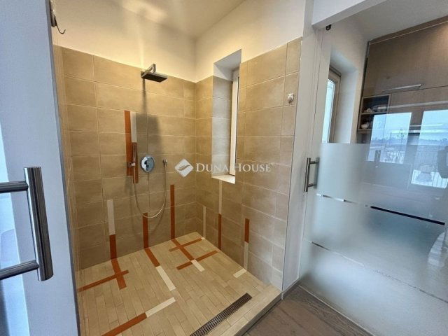 Eladó téglalakás, Budapesten, X. kerületben 169 M Ft, 3 szobás