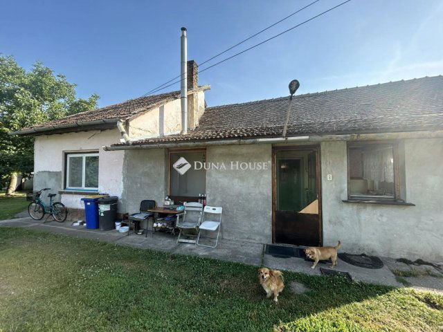 Eladó családi ház, Üllőn 35.9 M Ft, 4 szobás