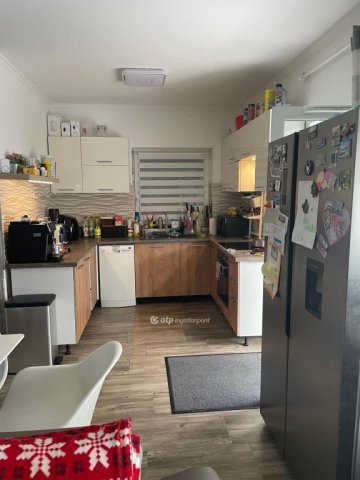 Eladó családi ház, Délegyházán 129 M Ft, 4 szobás